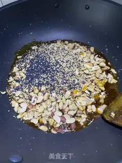 Make walnut sesame peanut sugar step 7