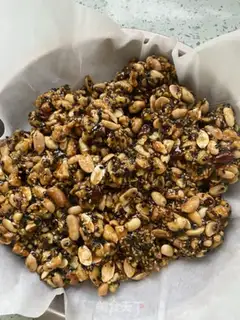 Make walnut sesame peanut sugar step 8