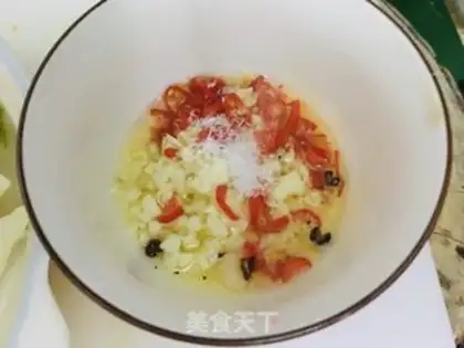 Make Garlic cabbage fan fan step 1