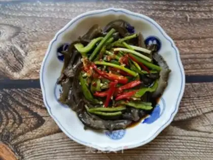Make Red oil and sea cucumber step 7