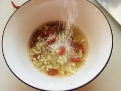 Make Garlic fan sap step 4