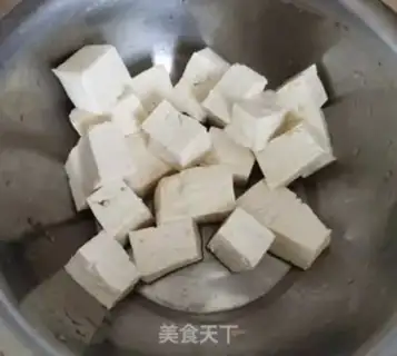 Make Tofu, black mussel soup step 0