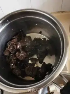 Make Tofu, black mussel soup step 2
