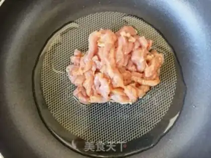 Make Tomato filament noodles step 4