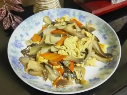 Make Mushroom fried eggs step 12