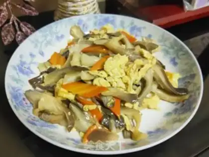 Make Mushroom fried eggs step 13