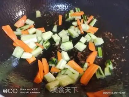 Make cucumber carrot beef step 2