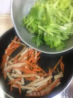 Make Pork fries and carrots step 5