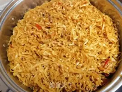Make Tomato filament noodles step 23