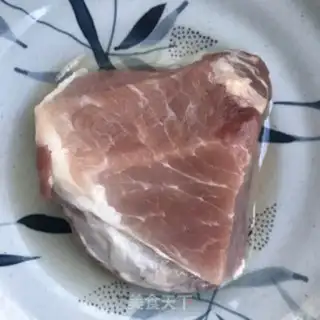Make Garlic fried meat step 1