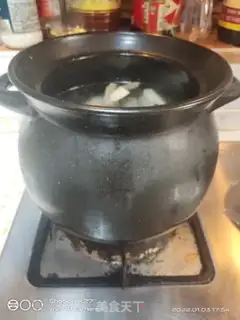 Make The ginseng cooks chickens step 2