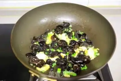 Make ♪ Eggs fried tofu ♪ step 3