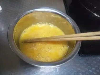 Make Garlic fried eggs step 2