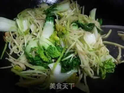 Make The yellow cabbage and radish step 4