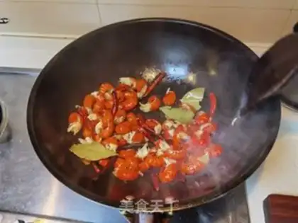 Make Spicy lobster tail step 5
