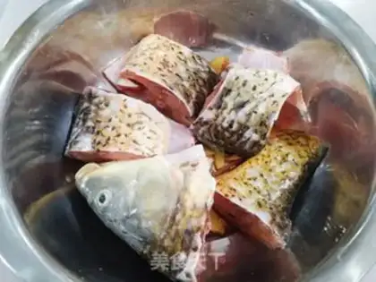 Make Iron pan beer fish step 1