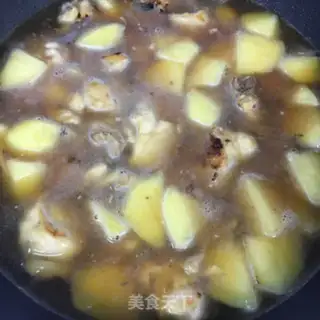 Make Pepper potatoes for chicken legs step 6