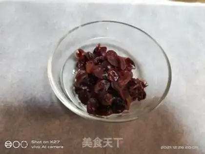 Make Cranberry roll step 0