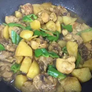 Make Pepper potatoes for chicken legs step 8