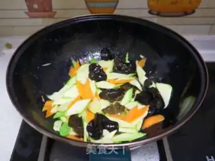Make Five crayfish step 5