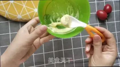 Make The baby eats yogurt step 2