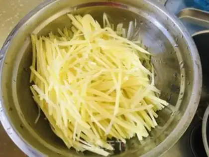 Make Spicy potatoes step 0