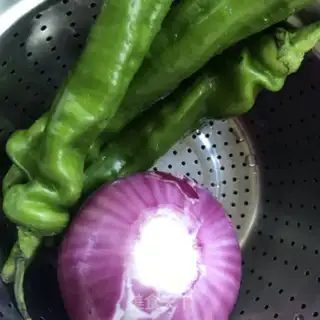Make Onion pepper fried sausage step 1