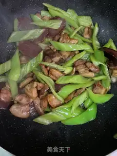 Make Five flowers of sausage and pepper step 8