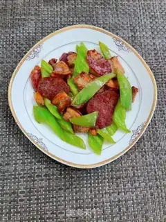 Make Five flowers of sausage and pepper step 10
