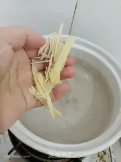 Make Seafood congee step 0