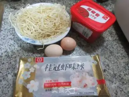 Make Egg shrimp-flavored soup step 0