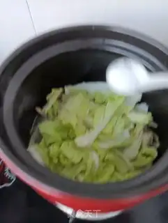Make Dove-cooked cabbage step 3