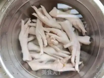 Make Lemon peppers, chicken claws step 1