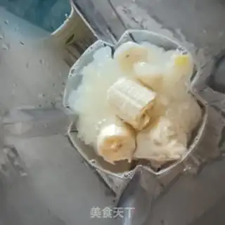Make A silver spoon of bananas step 3