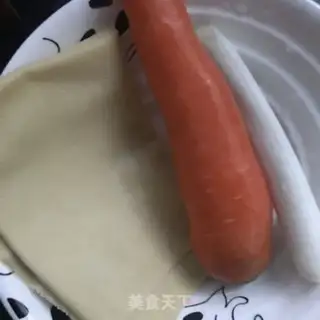 Make Oiled carrots and bean peels step 0