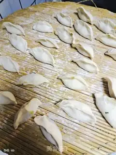 Make Celery pork dumplings step 10