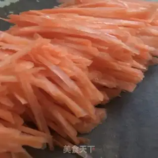 Make Oiled carrots and bean peels step 2