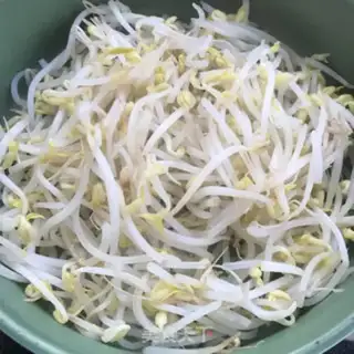 Make Onion bean sprouts dry step 4