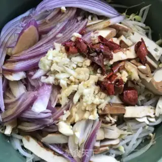 Make Onion bean sprouts dry step 6