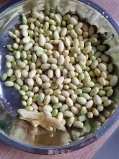 Make Five flowers for beans step 3