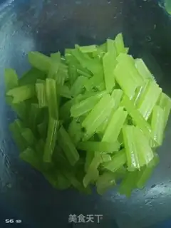 Make The Celery Lily step 1