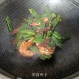 Make Spicy, shrimp and beans step 13