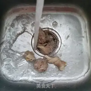 Make Potato-cooked goose legs step 4