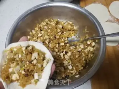 Make A tofu bun with white carrots step 10