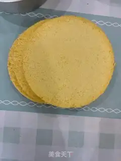 Make Strawberry eggcake step 0