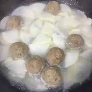 Make Meatball radish and cabbage soup step 4