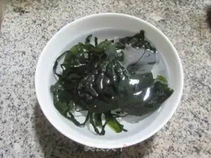 Make Fashioned fish egg noodles step 2