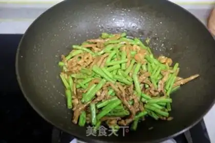 Make Beef silk and beans step 7