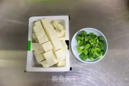 Make ♪ Eggs fried tofu ♪ step 1