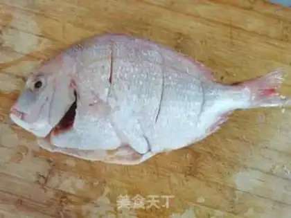 Make Onion sledfish step 1